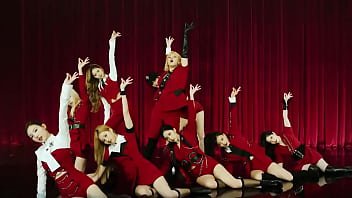 Dos chicas lesbianas tienen coito mientras aimep3 las graba