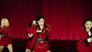 Dos chicas lesbianas tienen coito mientras aimep3 las graba