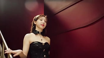 Dos chicas lesbianas tienen coito mientras aimep3 las graba