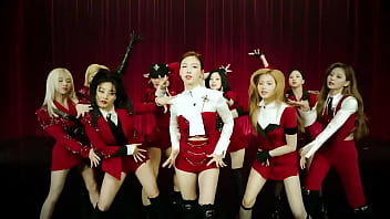 Dos chicas lesbianas tienen coito mientras aimep3 las graba