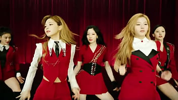 Dos chicas lesbianas tienen coito mientras aimep3 las graba