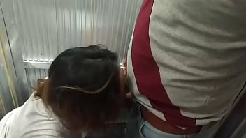 Mamadas en el baño Mamadas en el baño