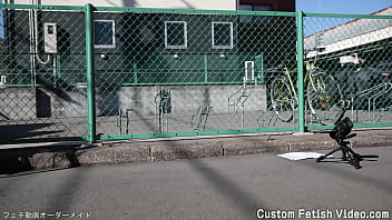 Print the traces of a girl's bicycle tire on a notebook