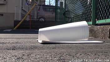 Print the traces of a girl's bicycle tire on a notebook