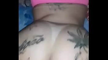 Safadinha dando muito a buceta