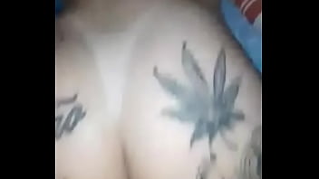 Safadinha dando muito a buceta