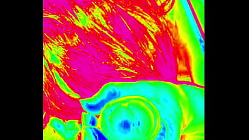 Sacando semen con la boca