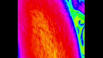 Sacando semen con la boca