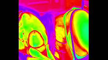 Sacando semen con la boca