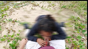 Dia de anal na praia com voyer safados