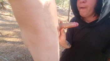 Turista perdido na mata obrigado a foder uma bruxa pra nao ser amaldiçoado halloween