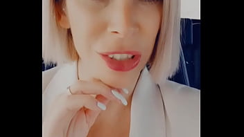 J'ai envie de jeune bite alors je part en chasse au jeune homme pour me faire