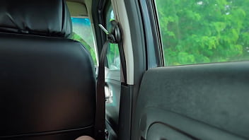 Picking up a fellow traveler ended with a juicy double blowjob outdoors