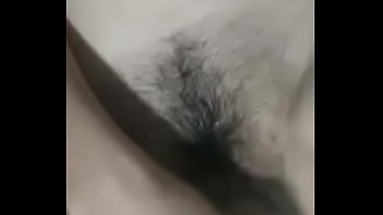 Masturbandome con un consolador