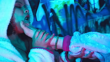 Bbw Ebomy Lesbian Feet Worship On Pettie Tattoed Girlfriend thumbnail