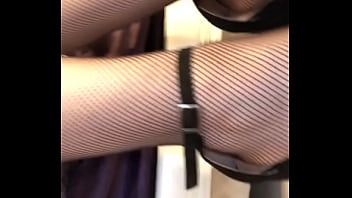 Que pensez vous de ma tenue elle est disponible pour les show cam bien