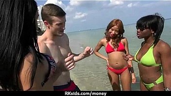 Amateur Hottie Takes Cash For Public Sex 7 thumbnail