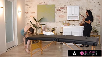 Masseuse gives hot pussy massage with her tongue Masseuse gives hot pussy massage with her tongue