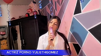 Naughty girl came to provoke me with a short dress without panties moved her ass on the stick and it came out casero real