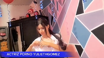 Naughty girl came to provoke me with a short dress without panties moved her ass on the stick and it came out casero real