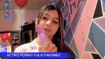 Naughty girl came to provoke me with a short dress without panties moved her ass on the stick and it came out casero real