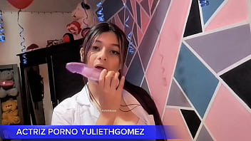 Naughty girl came to provoke me with a short dress without panties moved her ass on the stick and it came out casero real