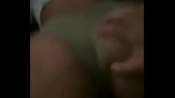 Dandome pinga en la postura del perro