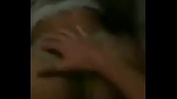 Dandome pinga en la postura del perro