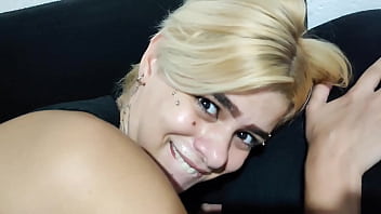 Dei o cu pro amigo do meu marido