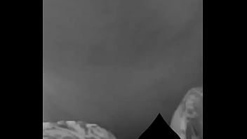 Debaixo da saia fabioeanaes hotwife exibicionista sem calcinha no shopping