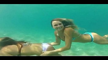 Swimming underwater girls full hd hd 720p Swimming underwater girls full hd hd 720p