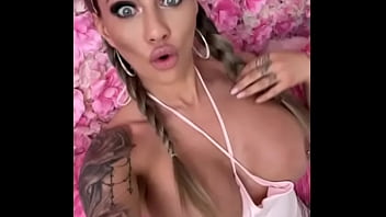 Love getting undressed poolside