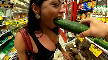 Vloog morena metendo a marreta