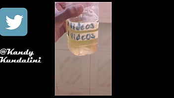 Bañándose Con Meados thumbnail