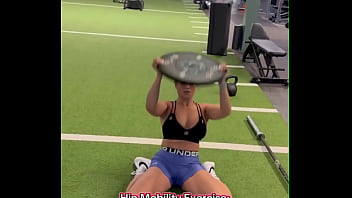 25lb overhead strengthens shoudlers traps & triceps hip mobility strengthens hip flexors i comp