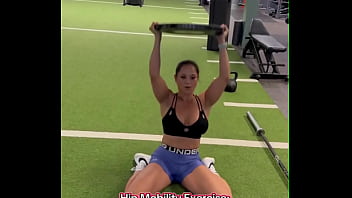 25lb overhead strengthens shoudlers traps & triceps hip mobility strengthens hip flexors i comp