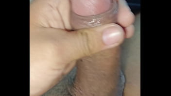 Paja solitaria con pipirialverto ángulo