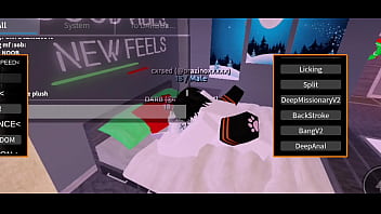 Fudendo duas vadias em um condo do roblox