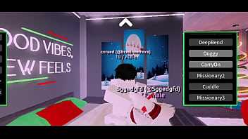 Fudendo duas vadias em um condo do roblox