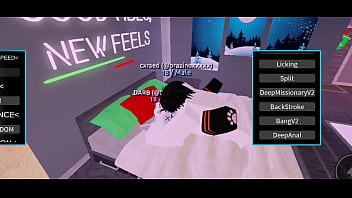 Fudendo duas vadias em um condo do roblox