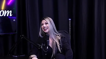 Melody antunes aprende com monica lima como ser uma hotwife raiz diz melody que o sonho dela era ficar com 3 pauzudos ao mesmo tempo completo no red