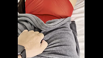 Burguesa deitadinha com seus pés deliciosos