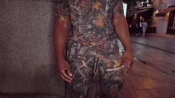 Me follo a una chica ramdon que me encuentro por la calle y la detono bien duro