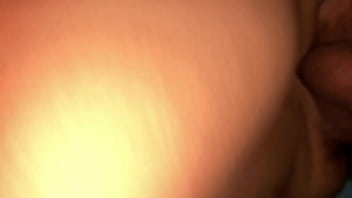 Follada entre hermanastros a plena luz de dia y los descubren