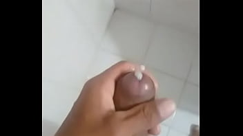 Mi Amigo Hetero Manda Fotos thumbnail