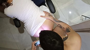 Omg la cámara del techo grabó lo que le hice a mi hermanastra