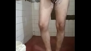 Todas las mañanas me doy un buen baño para ponerme activo