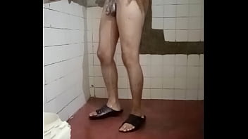 Todas las mañanas me doy un buen baño para ponerme activo