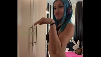 Perra caliente te pondra la verga dura