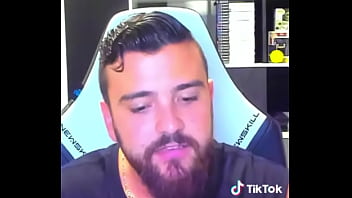 Mi amigo es demasiado homo en mas noches con los amigos